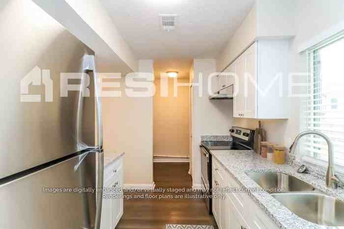8016 Southbrook Cir - Photo 4 of 18