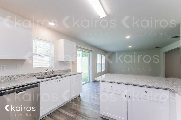 2331 W Ingrid Ln - Photo 3 of 5