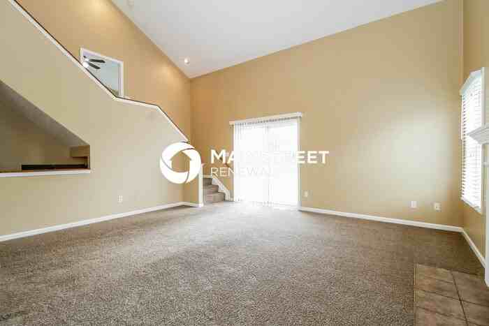 11912 Longview Farm Dr - Photo 2 of 13