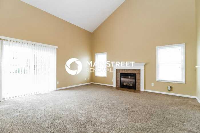 11912 Longview Farm Dr - Photo 3 of 13