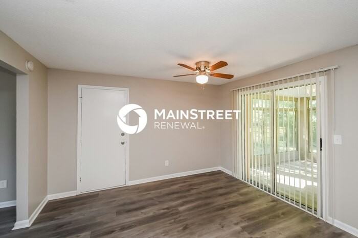 1448 Raven Dr S - Photo 4 of 16
