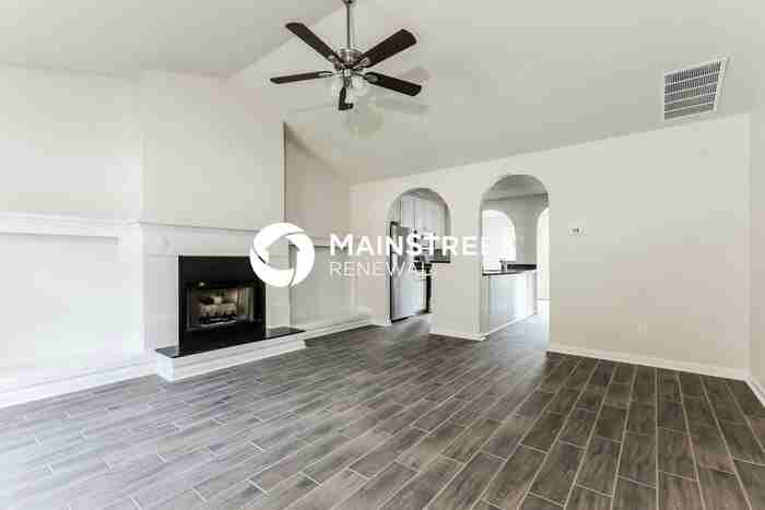 3708 Pointe Cir - Photo 5 of 16