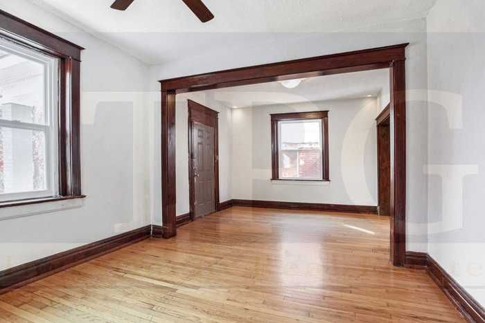 2706 Park Ave - Photo 4 of 17