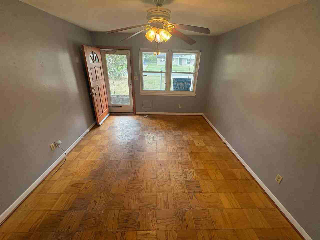 9027 Sara Ln - Photo 2 of 11