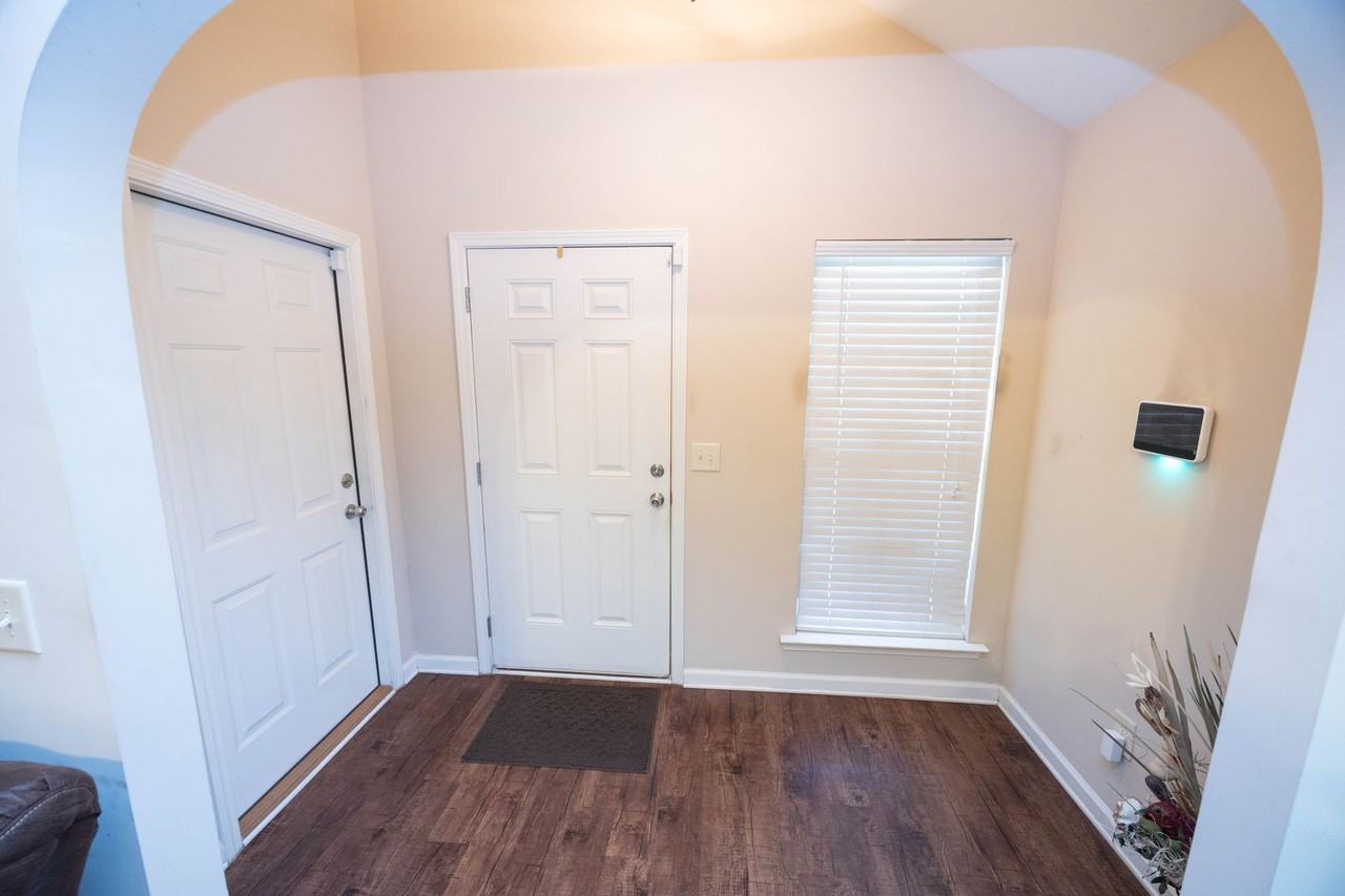 439 Buena Vista Way - Photo 3 of 19