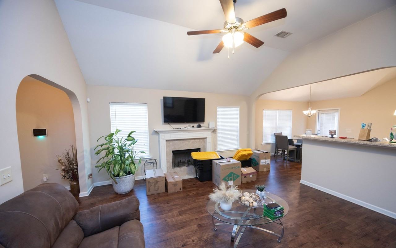439 Buena Vista Way - Photo 4 of 19