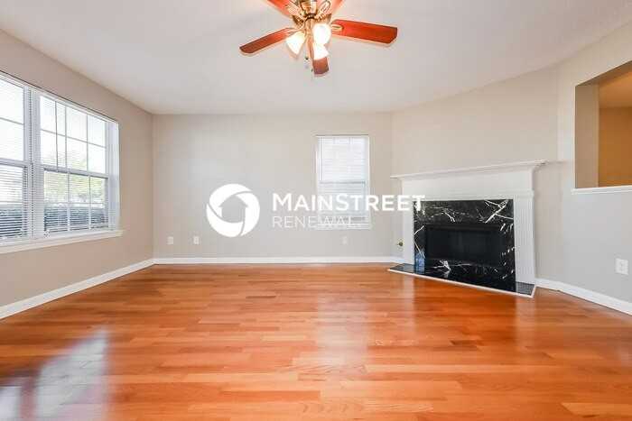 1019 Saint Augustine Pkwy - Photo 3 of 15