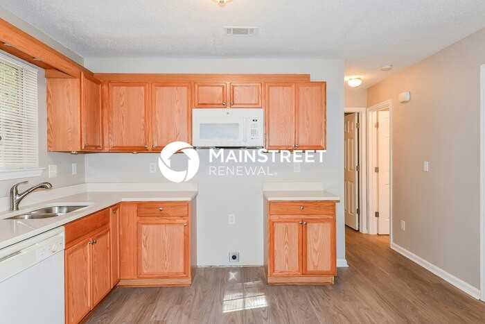 1019 Saint Augustine Pkwy - Photo 6 of 15