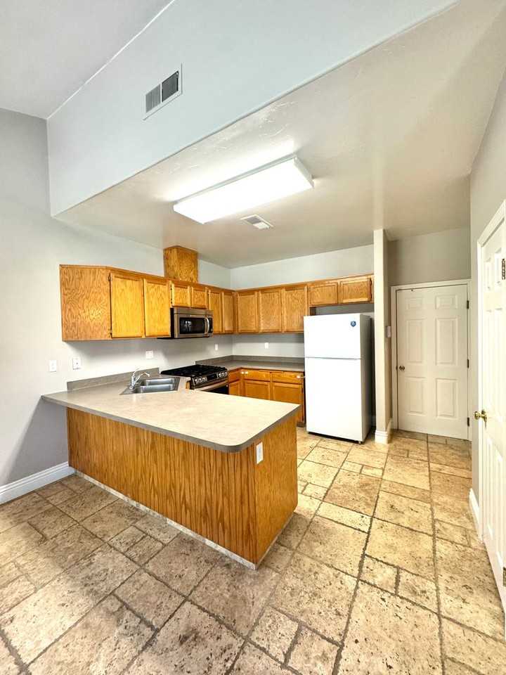 5504 Mar Grande Dr - Photo 4 of 13