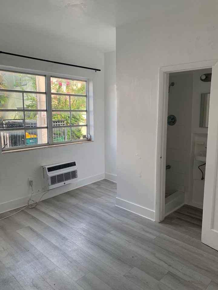 1114 Euclid Ave - Photo 7 of 8