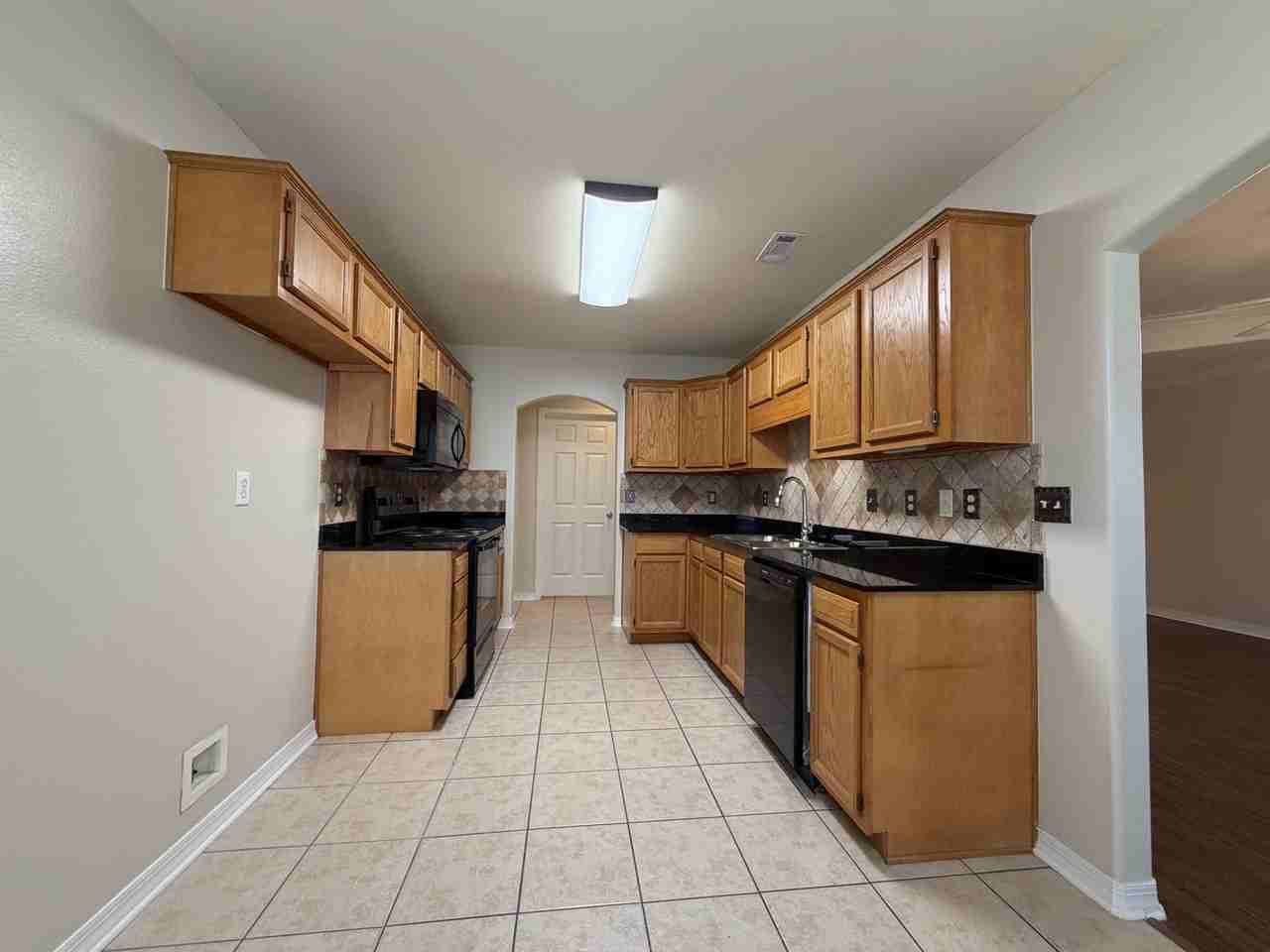 350 Beasley Dr - Photo 7 of 19