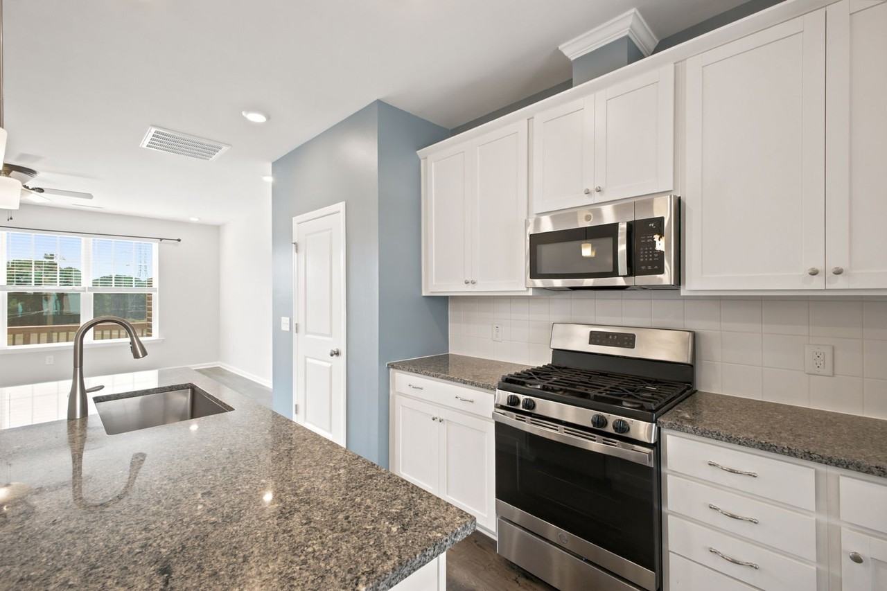 2106 Enrichment Way - Photo 5 of 24