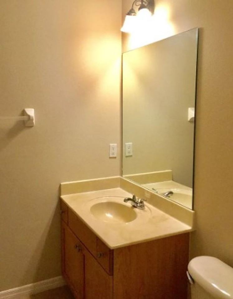 5556 Andrea St - Photo 3 of 27