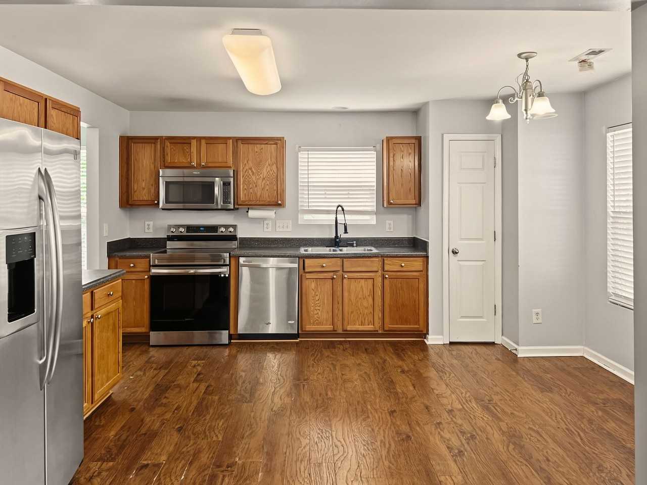 1013 Early Rise St - Photo 4 of 24