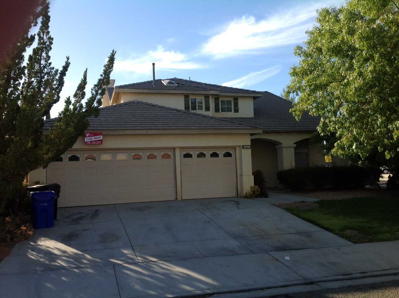 12414 Ravenna Ln - Photo 2 of 17