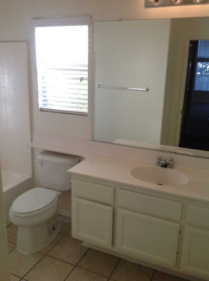 12414 Ravenna Ln - Photo 7 of 17