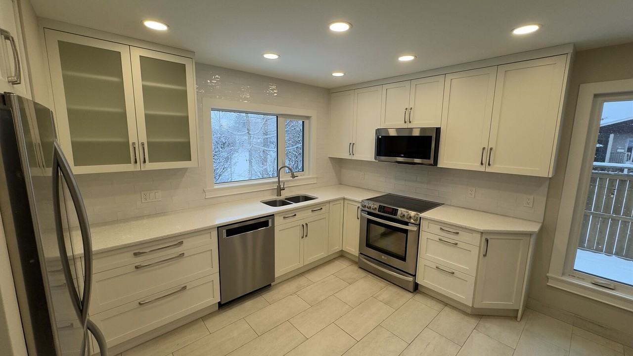 4003 3 Ave Sw - Photo 5 of 26