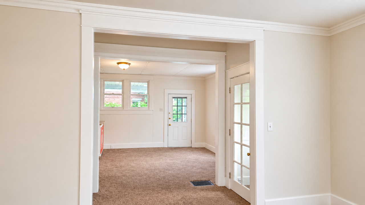 100 E Cottage Grove Ave - Photo 4 of 21