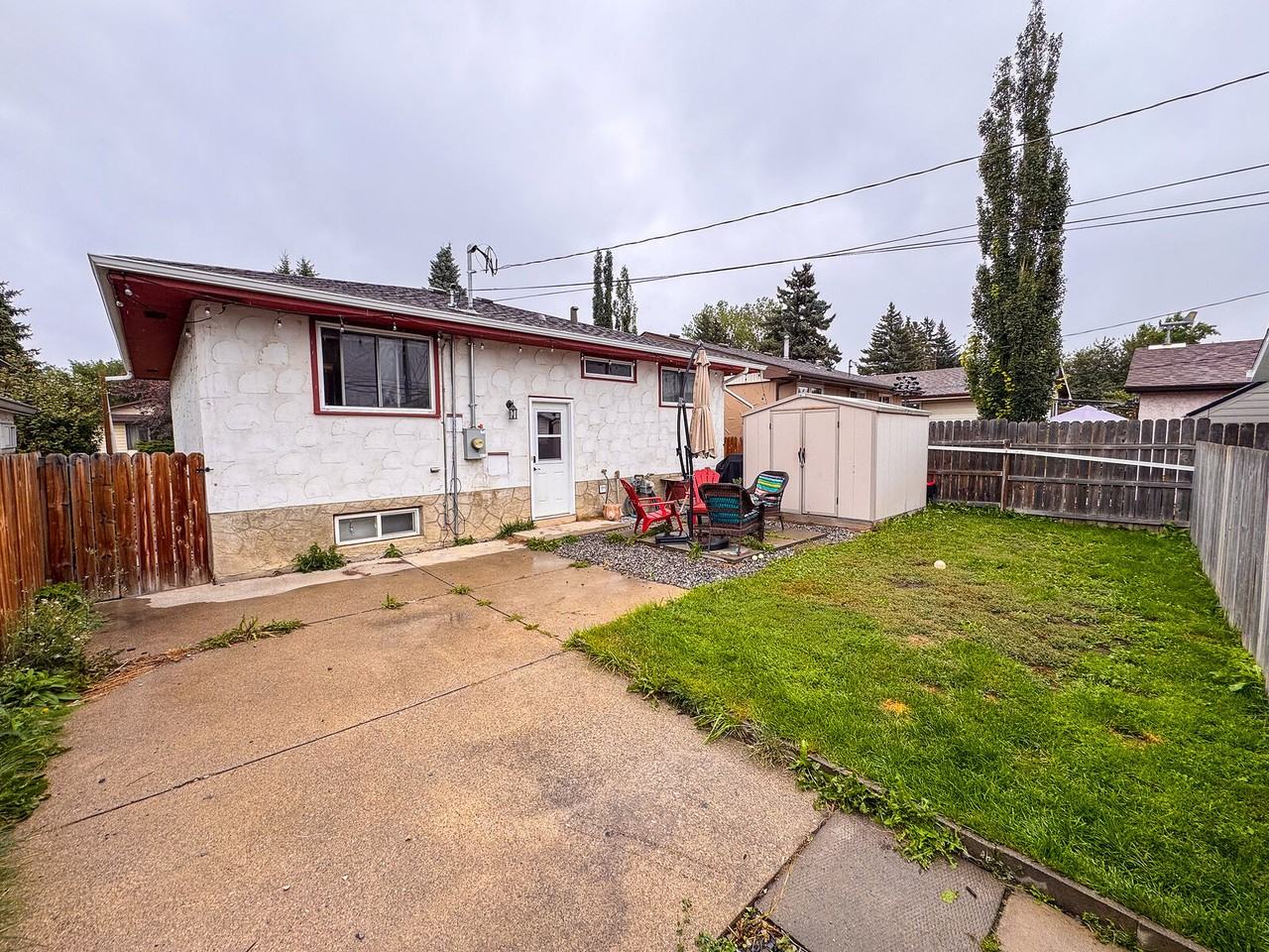 94 Dovercliffe Close Se - Photo 3 of 15