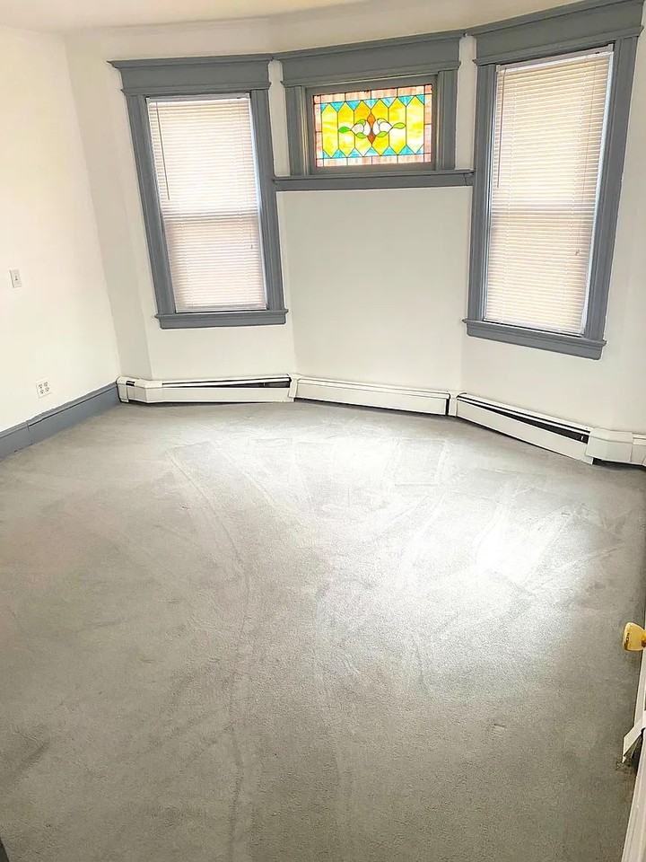 20 Degroot Pl #1stFL - Photo 2 of 10