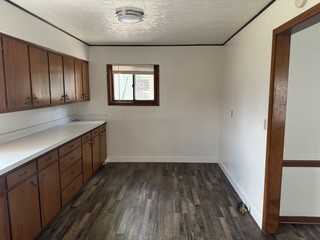 253 W Grand Ave House C #NA - Photo 3 of 13