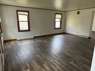 253 W Grand Ave House C #NA - Photo 6 of 13