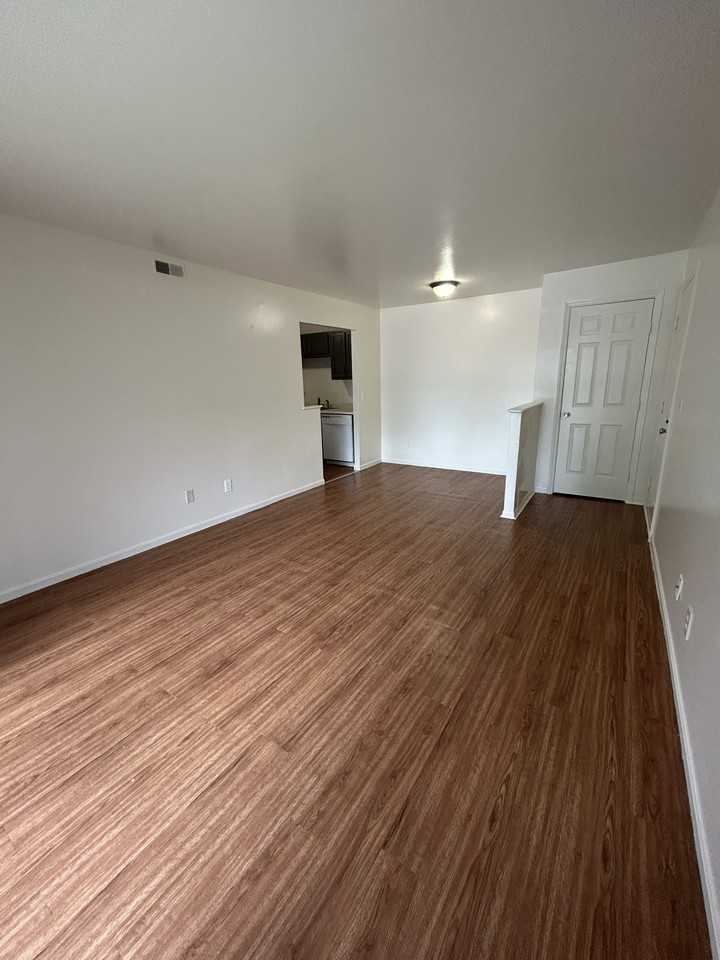 162 Richardson Pl #11