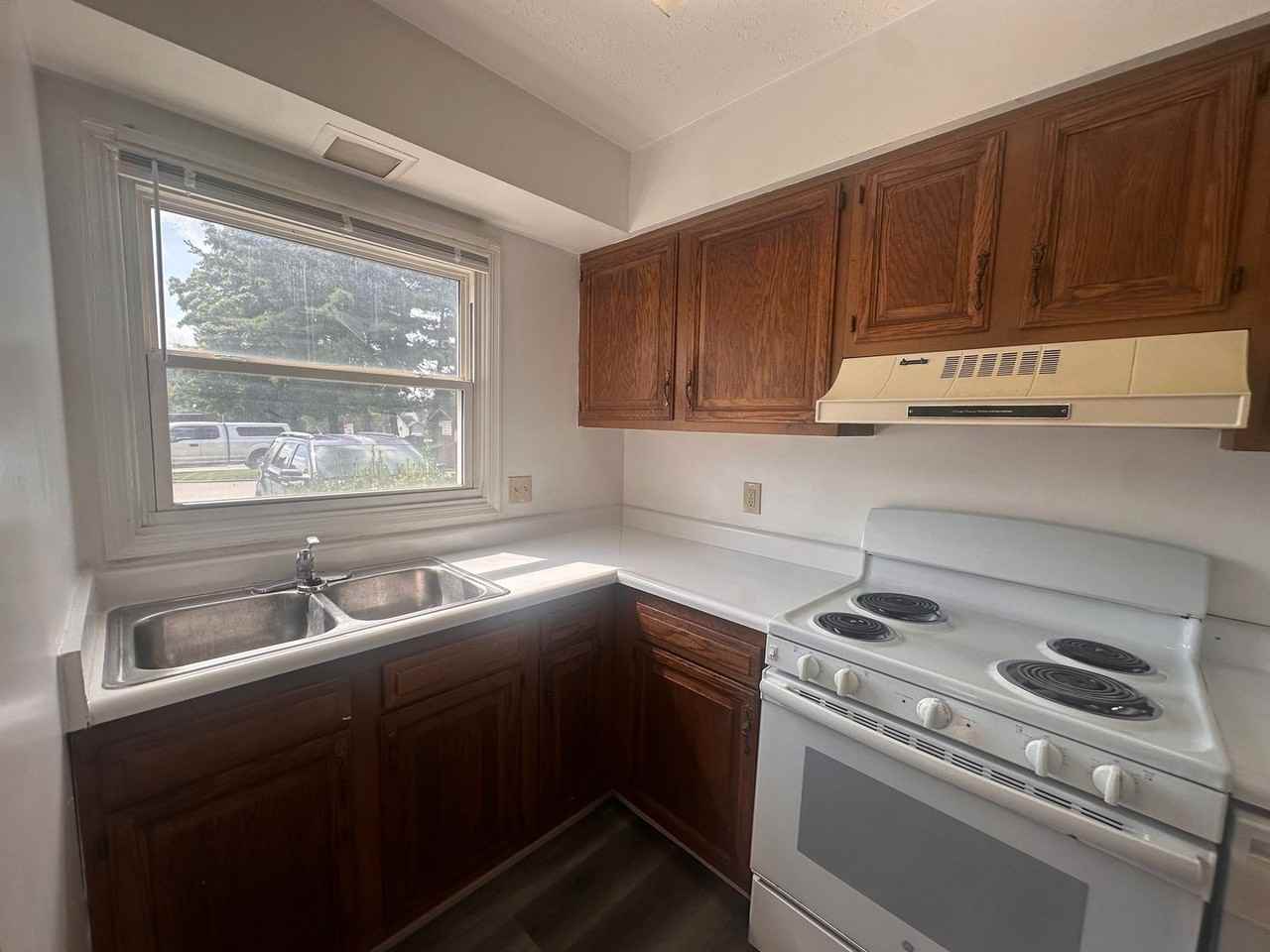 1149 Frost Rd #I - Photo 3 of 12