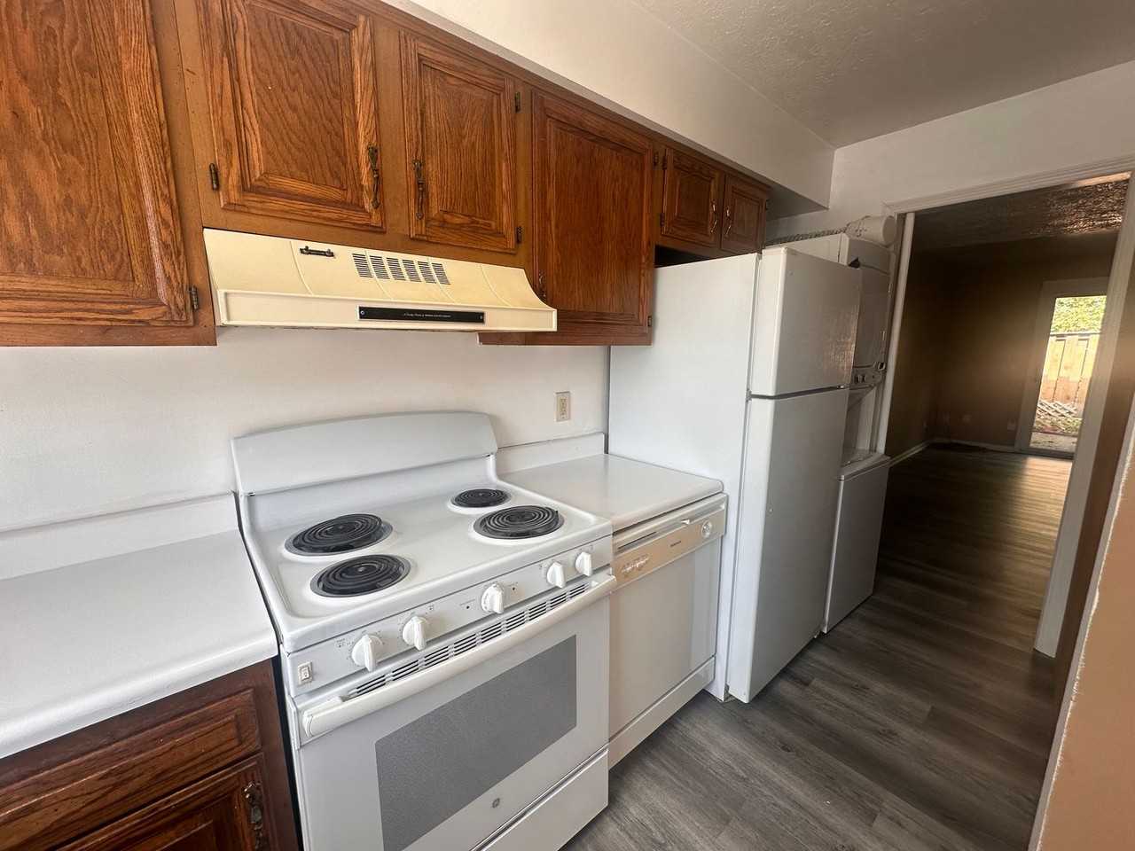 1149 Frost Rd #I - Photo 4 of 12
