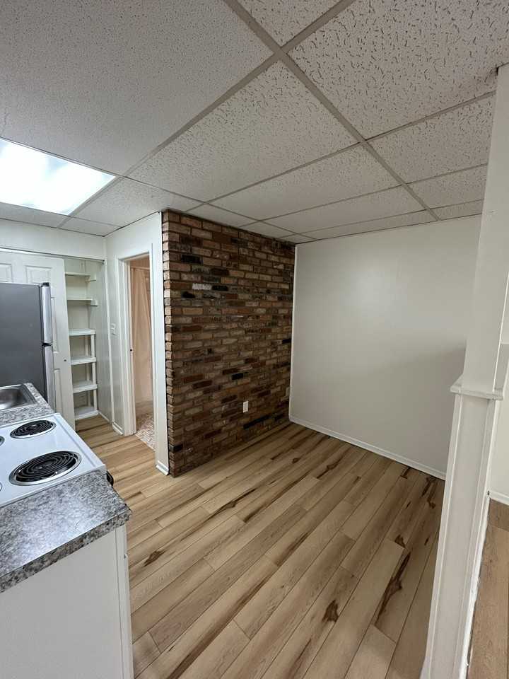10 Brower Rd #102 - Photo 3 of 8