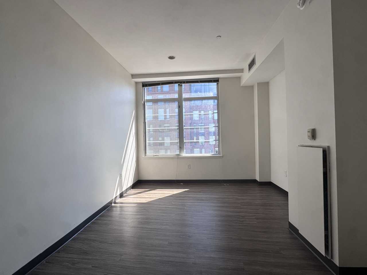 160 E Berkeley St #501 - Photo 6 of 16