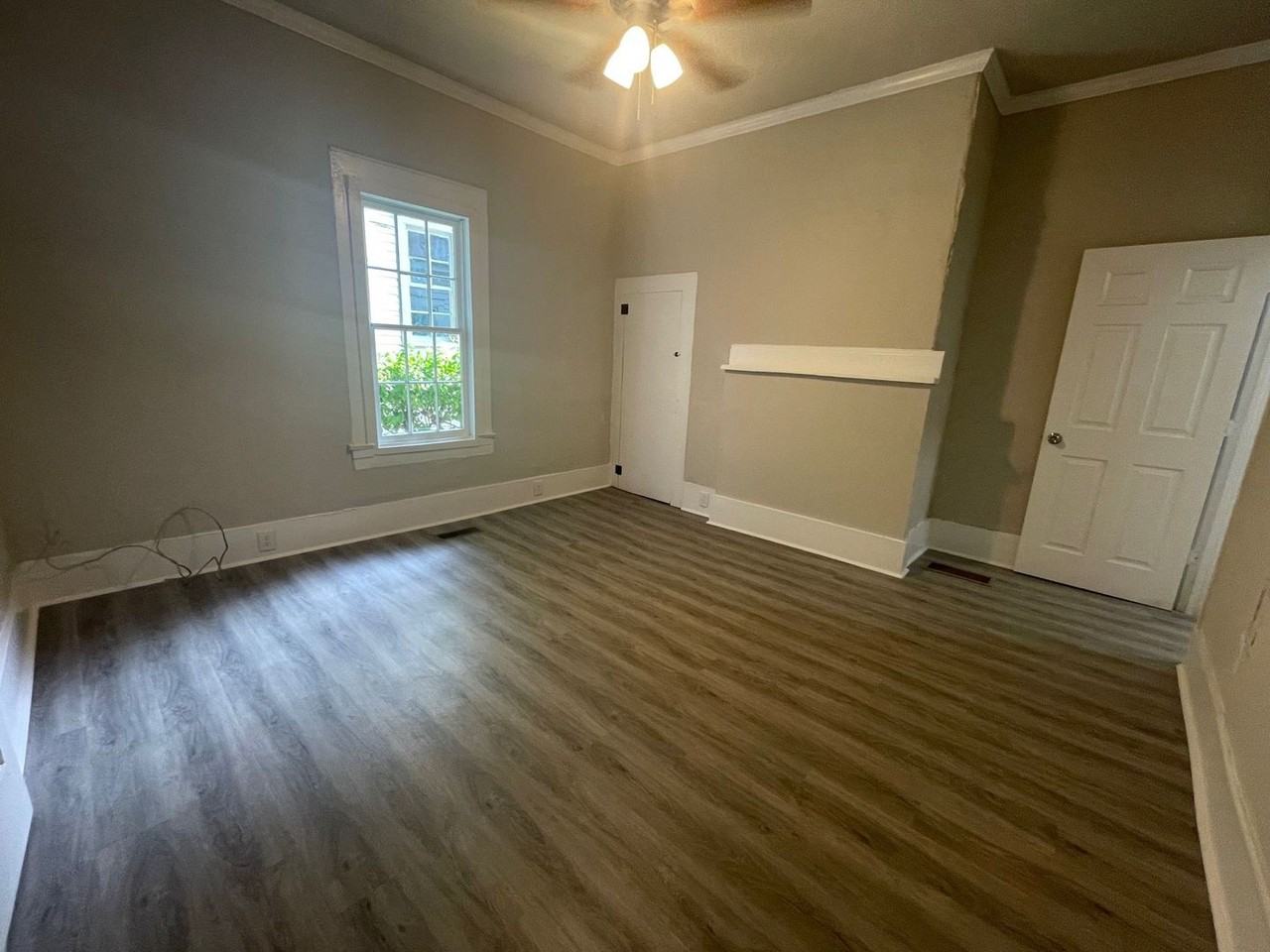 386 N Chase St - Photo 6 of 11