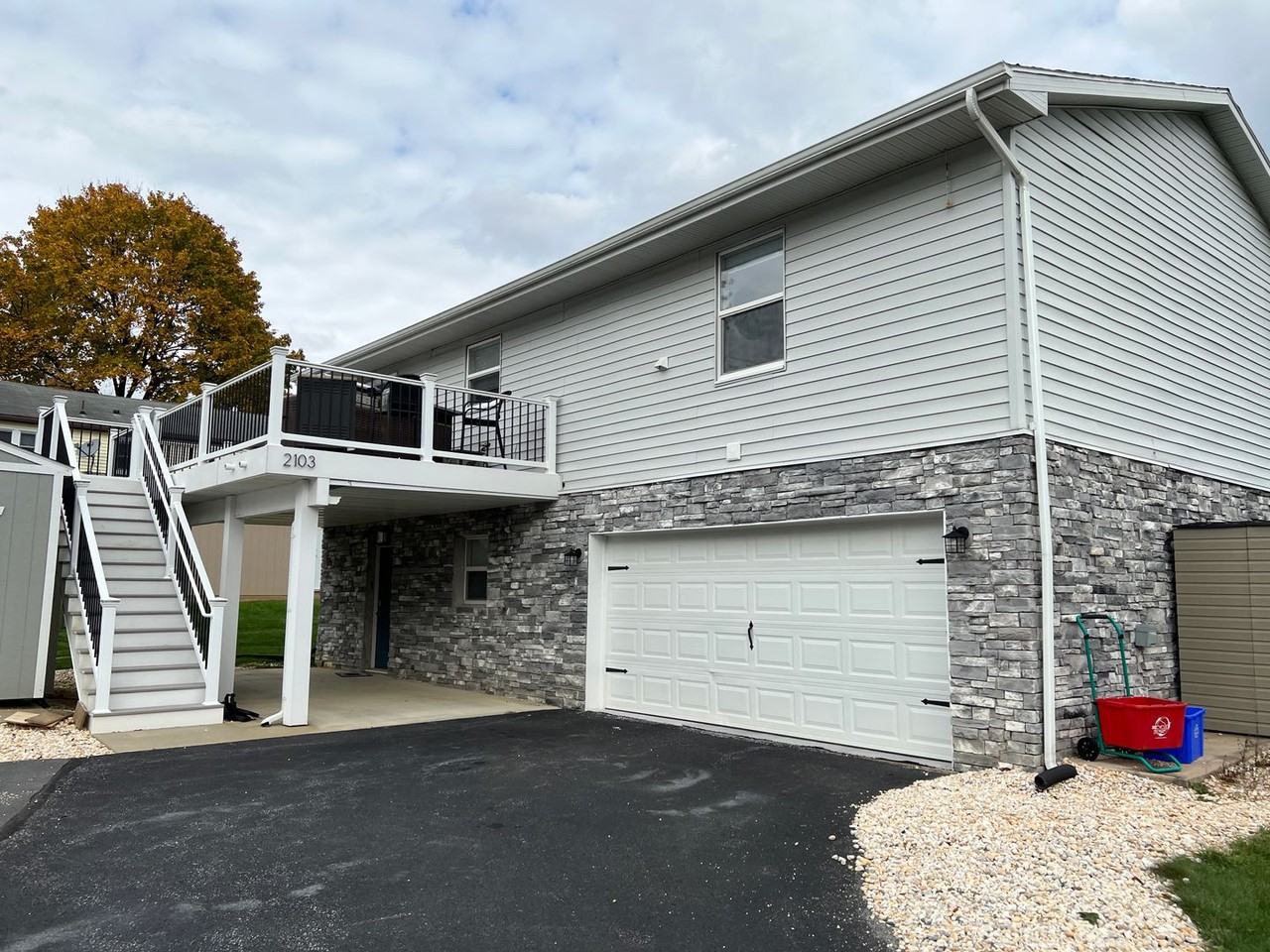 2103 Circleville Rd - Photo 2 of 14