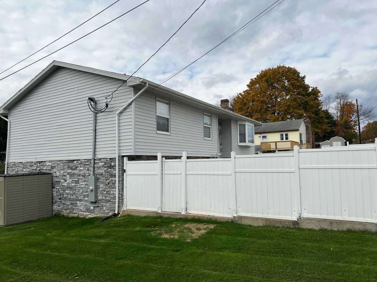 2103 Circleville Rd - Photo 3 of 14