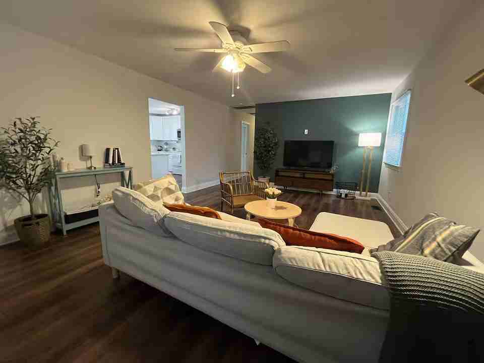 912 Mildred St - Photo 4 of 6