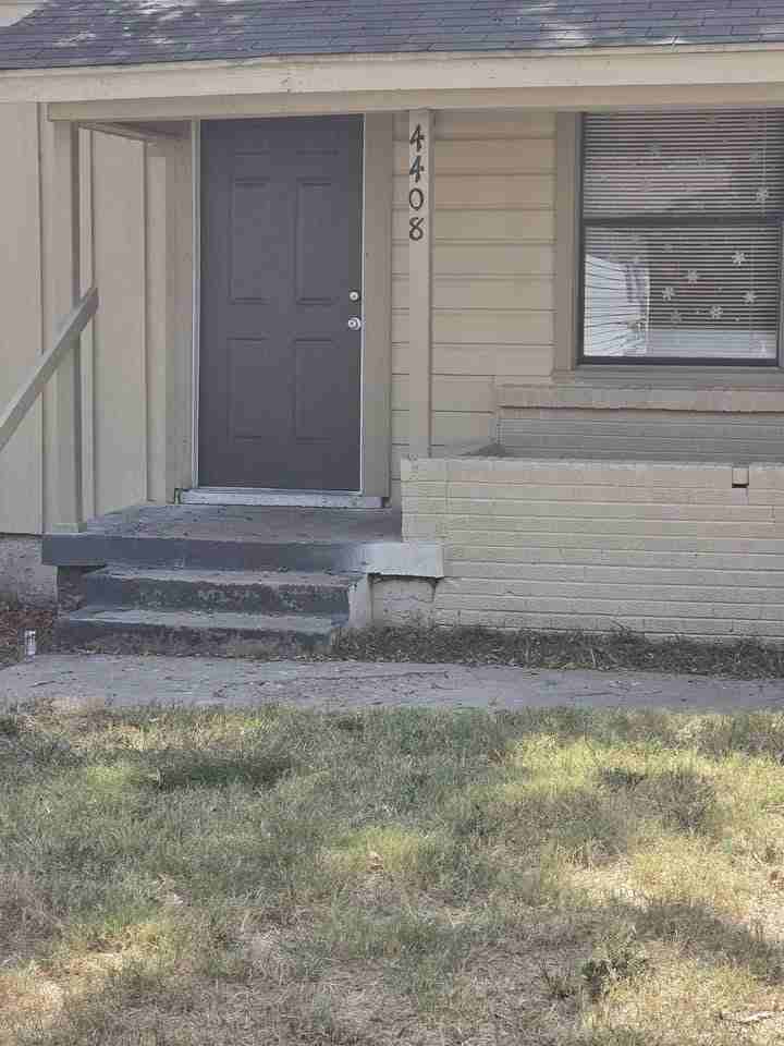 4408 Strong Ave #NA - Photo 2 of 20