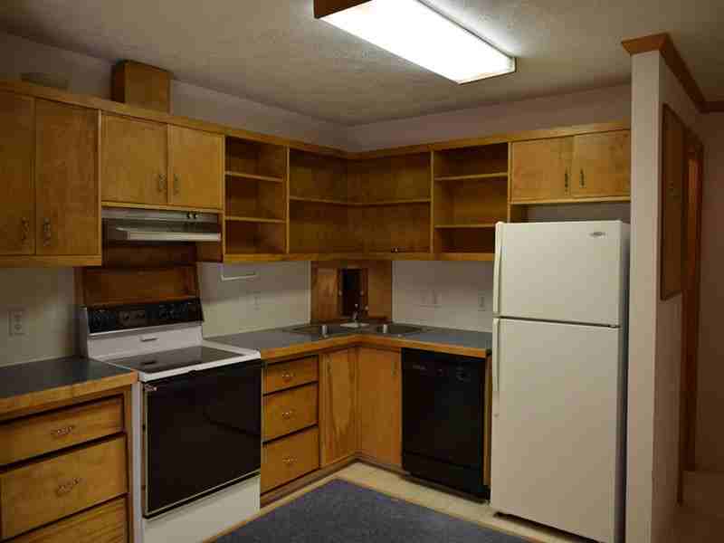 241 Sunset Dr - Photo 3 of 19