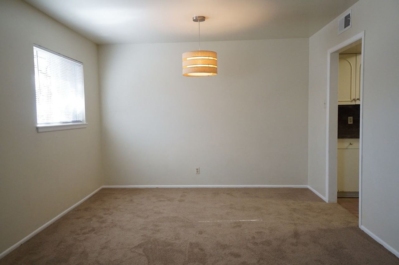 11615 Sandman St - Photo 3 of 41