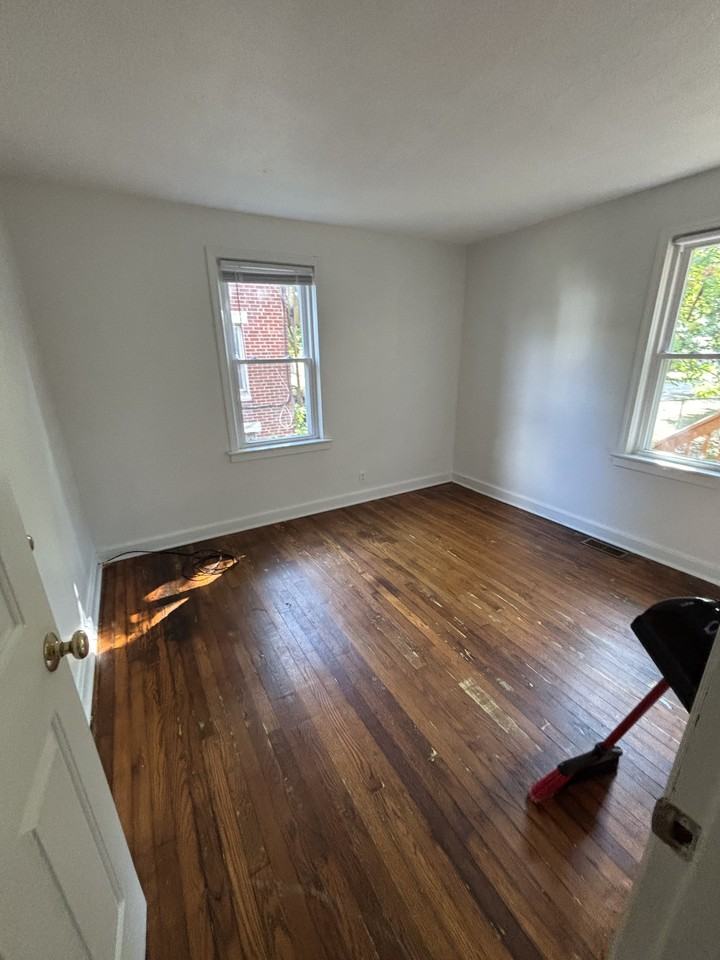 483 N Prospect St #1 - Photo 2 of 8