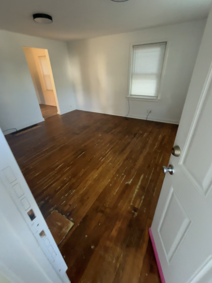 483 N Prospect St #1 - Photo 3 of 8