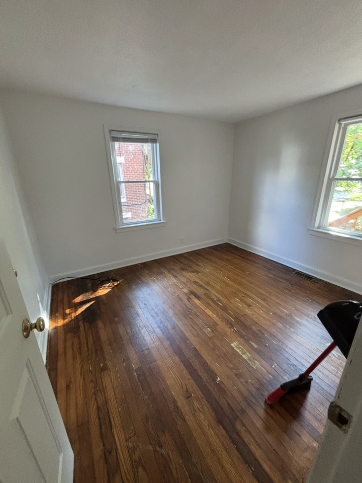 483 N Prospect St #1 - Photo 6 of 8