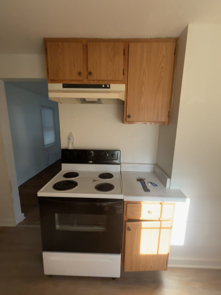 483 N Prospect St #1 - Photo 7 of 8