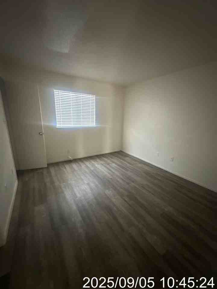 4701 Beechwood St - Photo 4 of 6