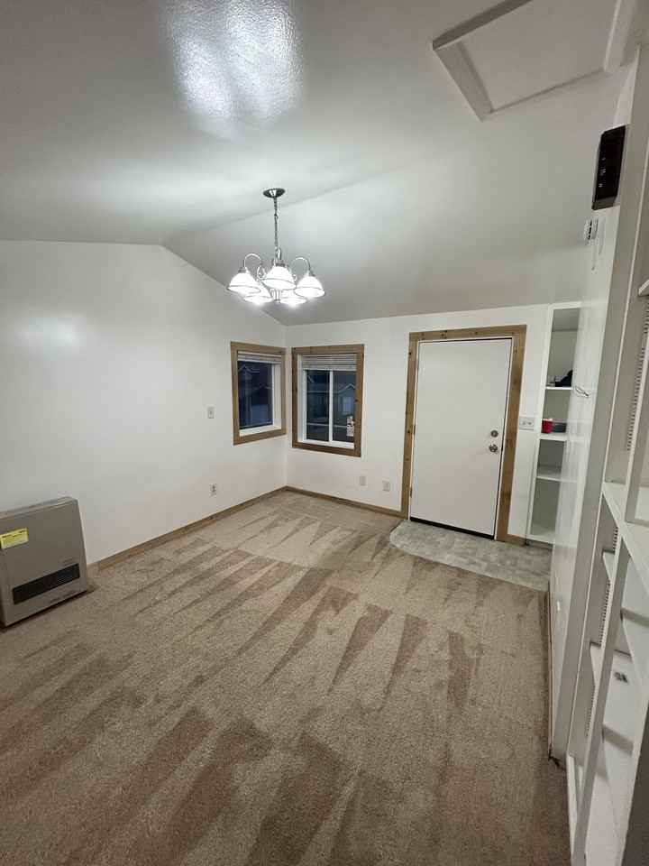 433 N Bliss St - Photo 5 of 11