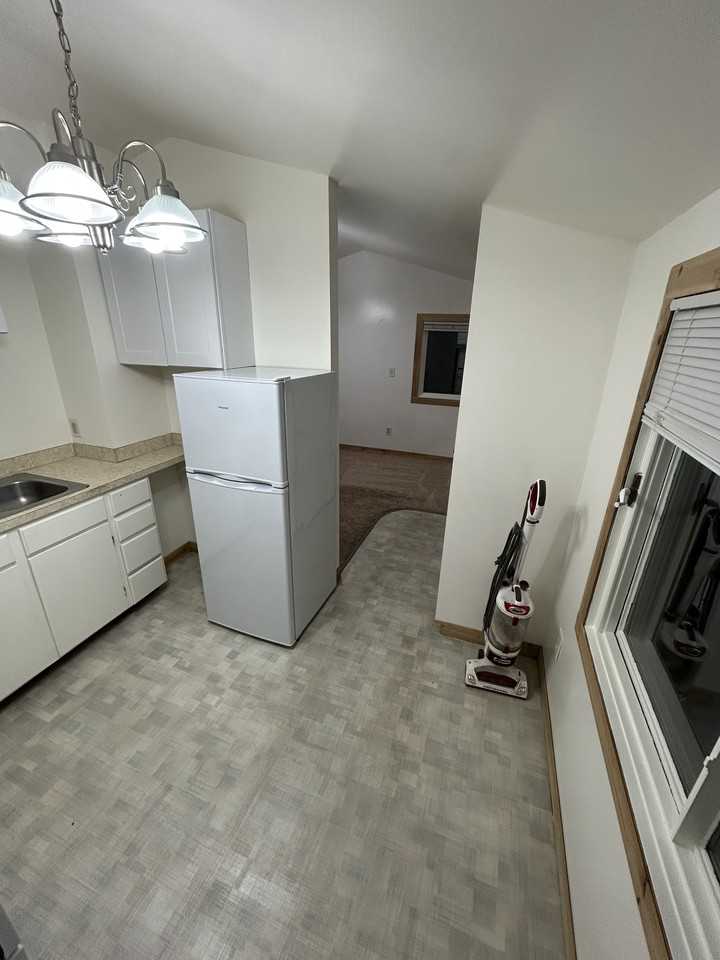 433 N Bliss St - Photo 7 of 11