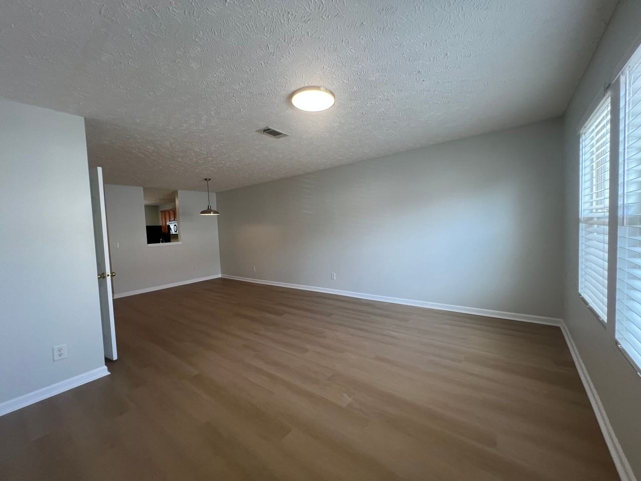 1407 Pleasant Ridge Rd - Photo 2 of 21