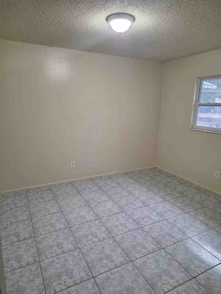 5620 7th Street Ct E - Photo 4 of 8