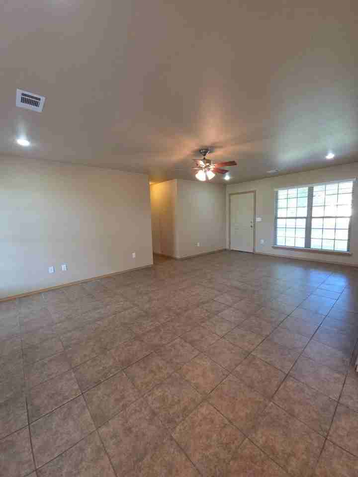 619 Resimont Dr - Photo 3 of 31