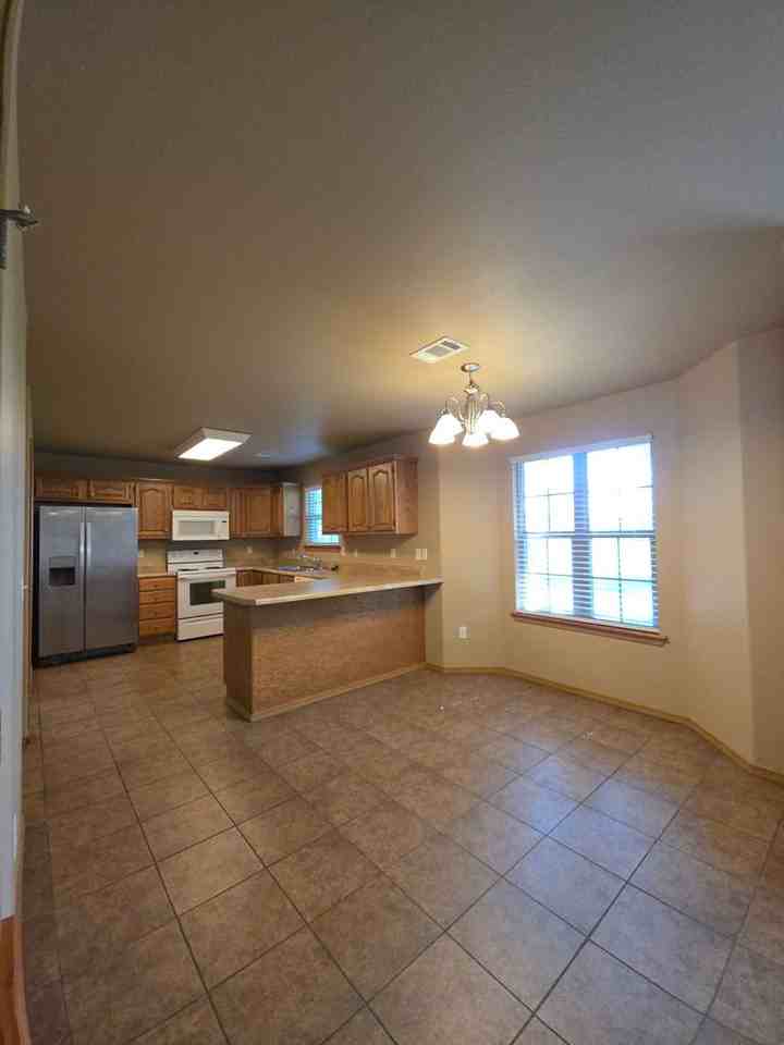 619 Resimont Dr - Photo 4 of 31