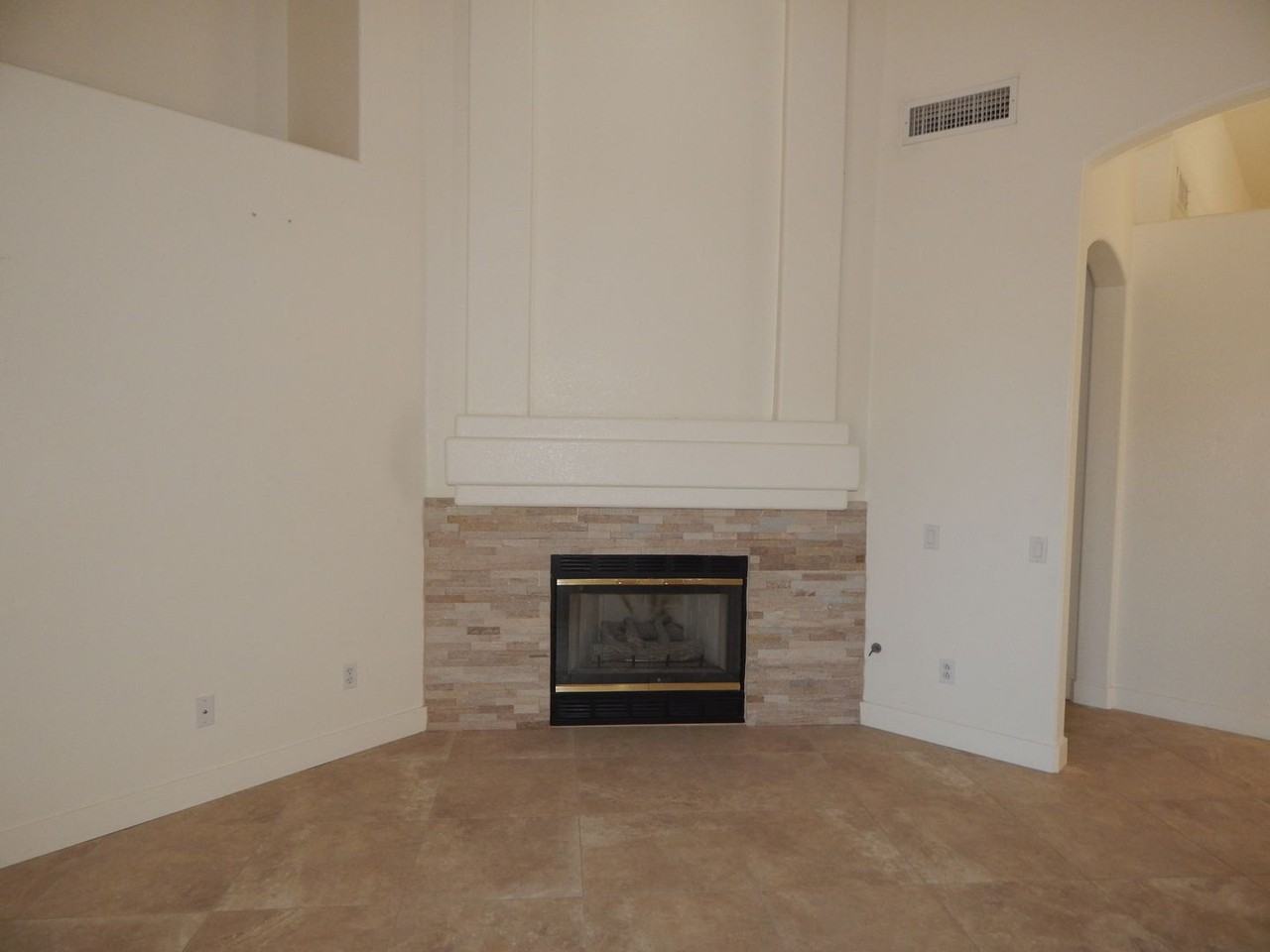 7750 7750 N Castle Valley Rd - Photo 4 of 36